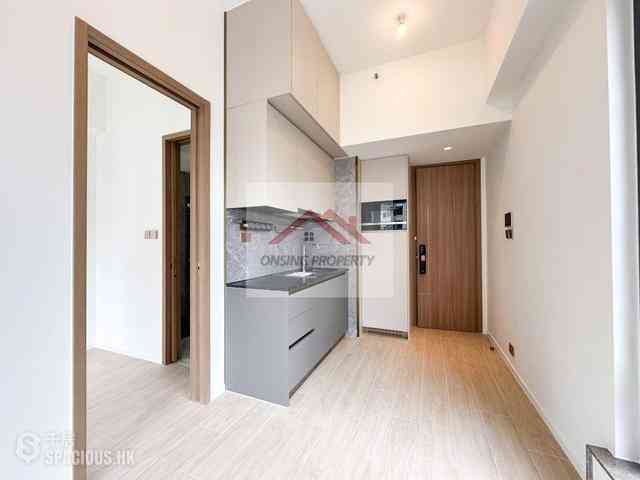 Sai Ying Pun - Des Voeux W Residence 03