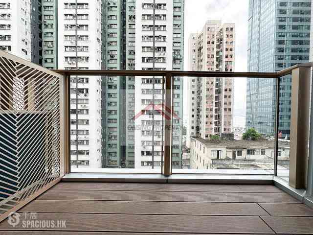 Sai Ying Pun - Des Voeux W Residence 01