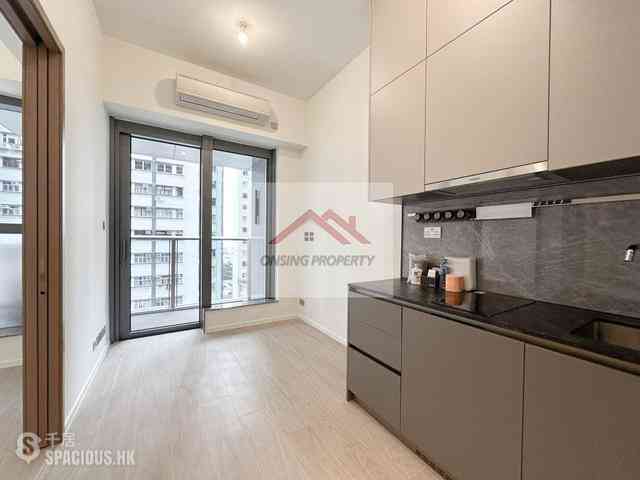 Sai Ying Pun - Des Voeux W Residence 02