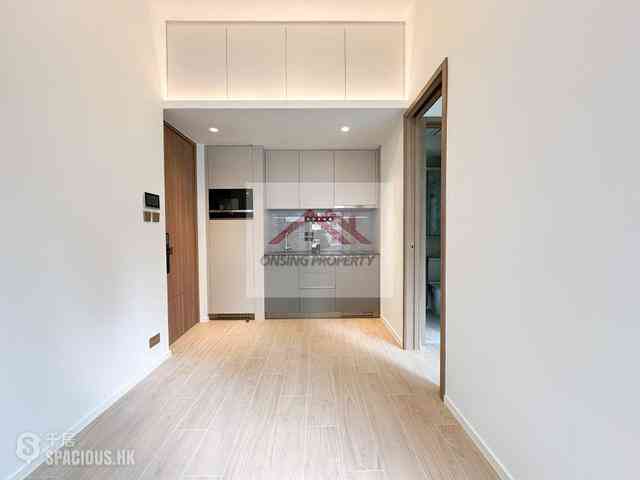 Sai Ying Pun - Des Voeux W Residence 02