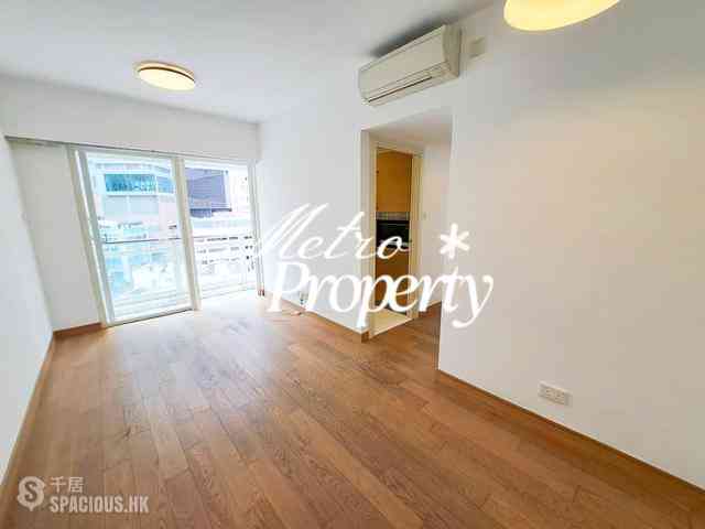 Soho - Centrestage 01