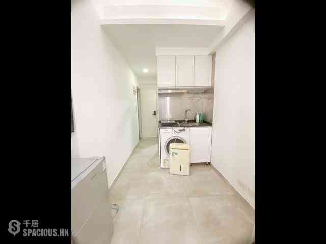 Causeway Bay - Po Wing Building Block 108-120 Percival Street 01