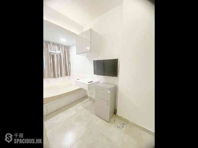Causeway Bay - Po Wing Building Block 108-120 Percival Street 02