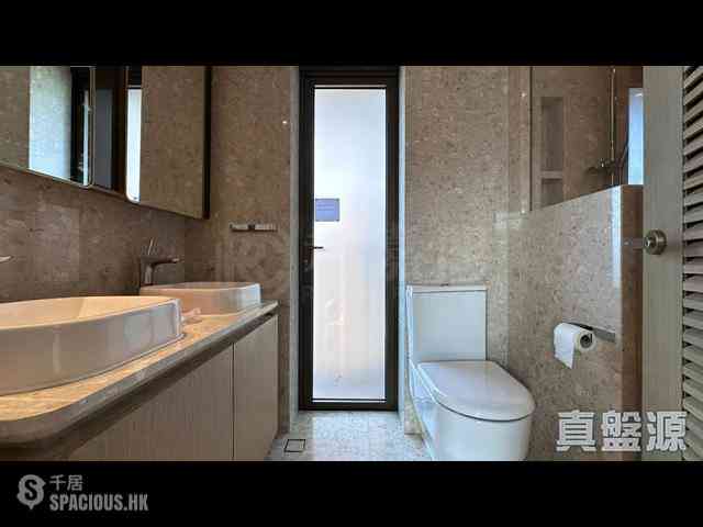 Shau Kei Wan - Island Garden Block 1 06