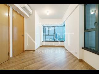 Mid Levels West - 80 Robinson Road 04