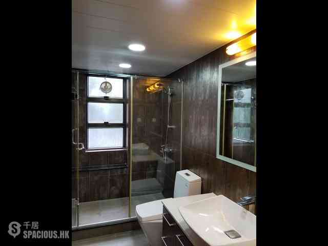 Wan Chai - Suncrest Tower 03