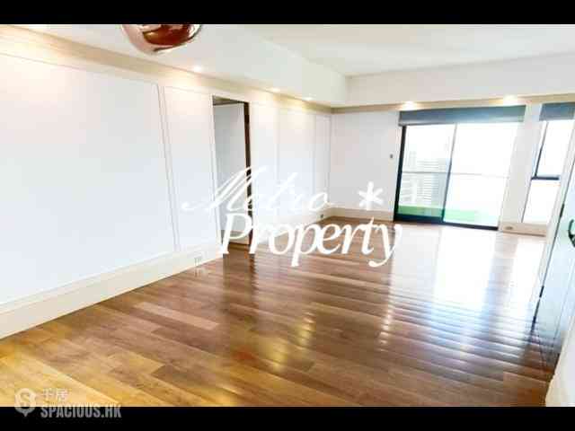 Mid Levels East - Bowen Place 09