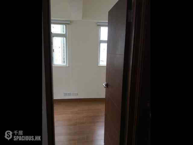 Wan Chai - City Centre Building 04