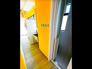 Mid Levels East - Bowen Place 14