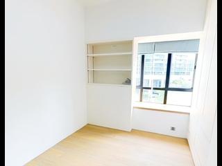 Mid Levels East - Bowen Place 10