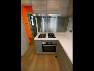 Mid Levels East - Bowen Place 06