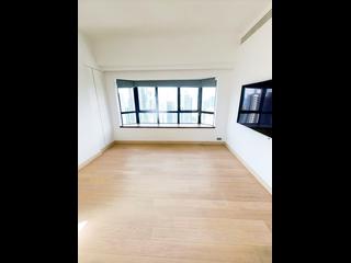 Mid Levels East - Bowen Place 07