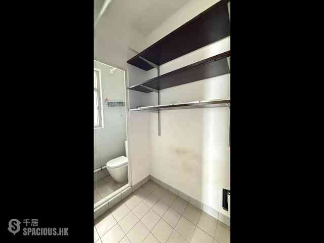Sai Ying Pun - Island Crest Block 1 04