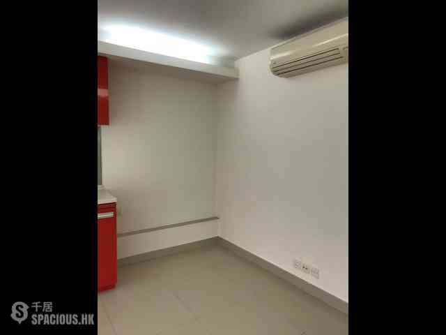 Shek Tong Tsui - Siu Yee Building 02
