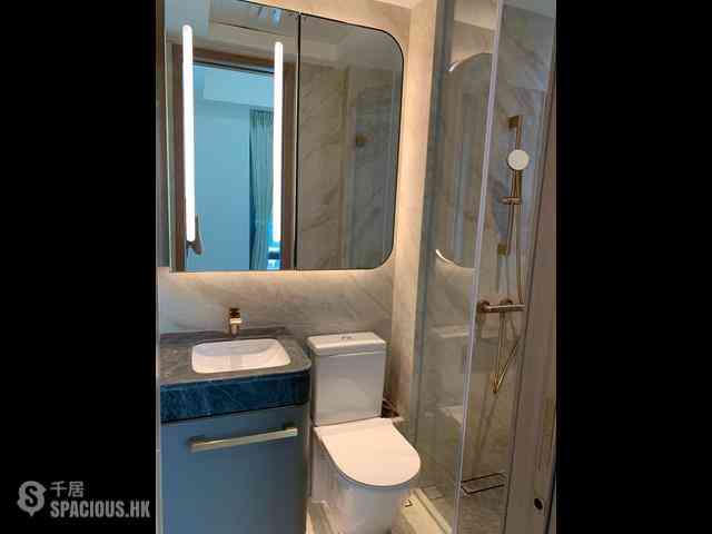Sai Ying Pun - Des Voeux W Residence 02