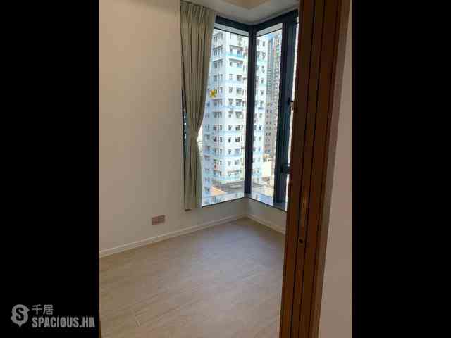 Sai Ying Pun - Des Voeux W Residence 03