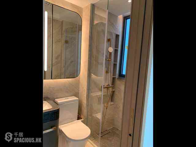Sai Ying Pun - Des Voeux W Residence 04