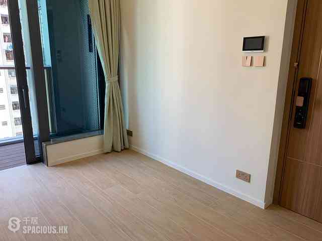 Sai Ying Pun - Des Voeux W Residence 05