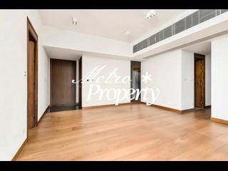 Mid Levels West - University Heights 11