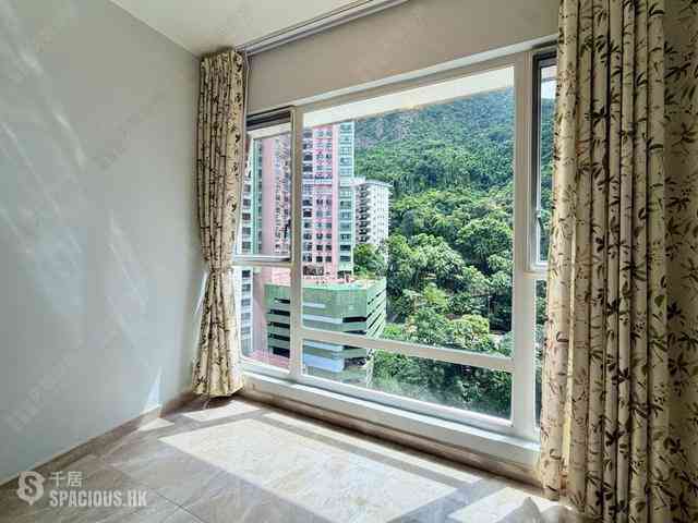 Mid Levels Central - Merry Court 04