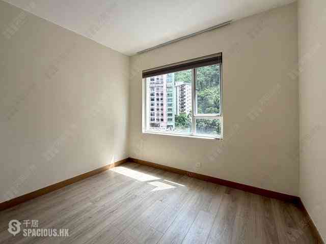 Mid Levels Central - Merry Court 22