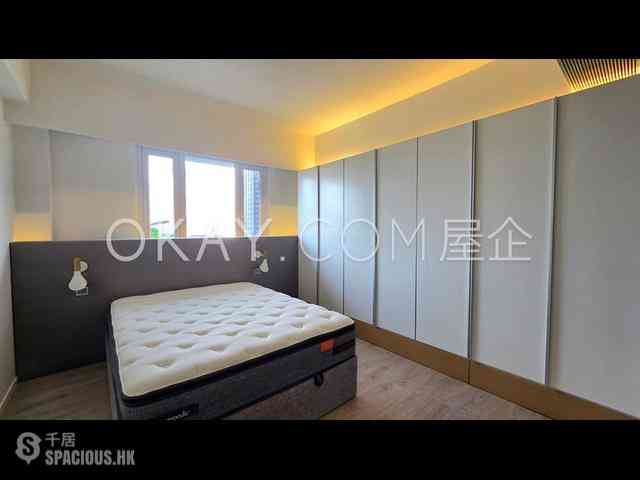 Pok Fu Lam - Sunlight Court Block B 09