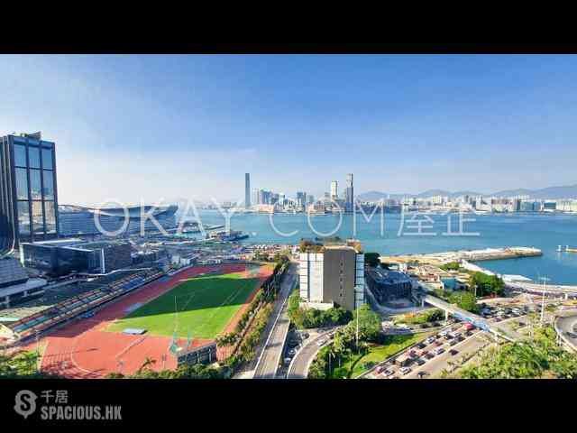 Wan Chai - The Gloucester 01