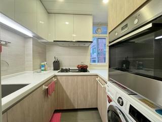 Mid Levels Central - Merry Court 04
