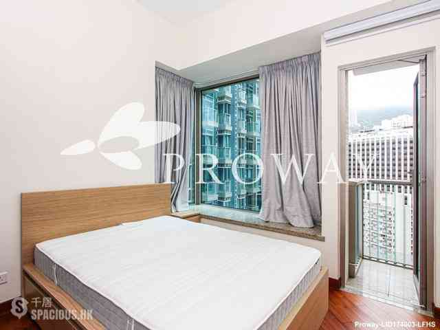 Wan Chai - The Avenue 06