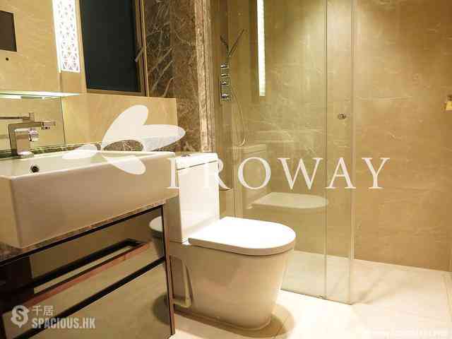 Wan Chai - The Avenue 12