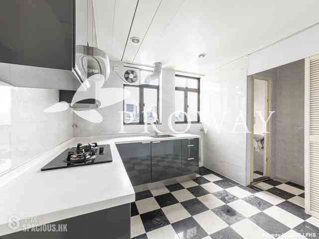 Pok Fu Lam - Four Winds Apartment 08