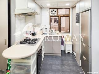 Mid Levels West - Realty Gardens London Court (Block 1) London Court 09
