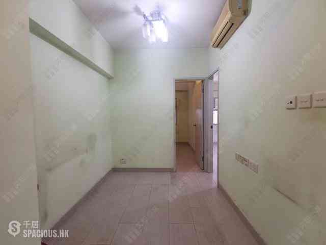 Wan Chai - Ying King Building (Mansion) 03