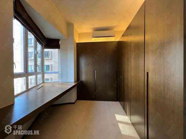 Mid Levels Central - Robinson Heights Block 1 04