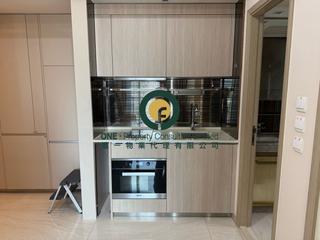 Sai Ying Pun - King's Hill 03
