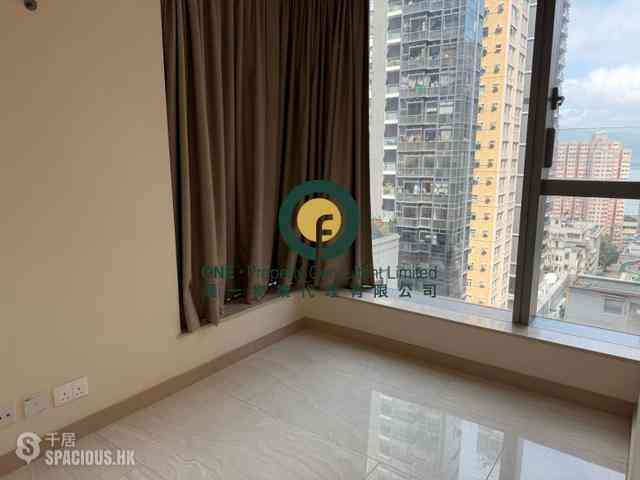 Sai Ying Pun - King's Hill 05