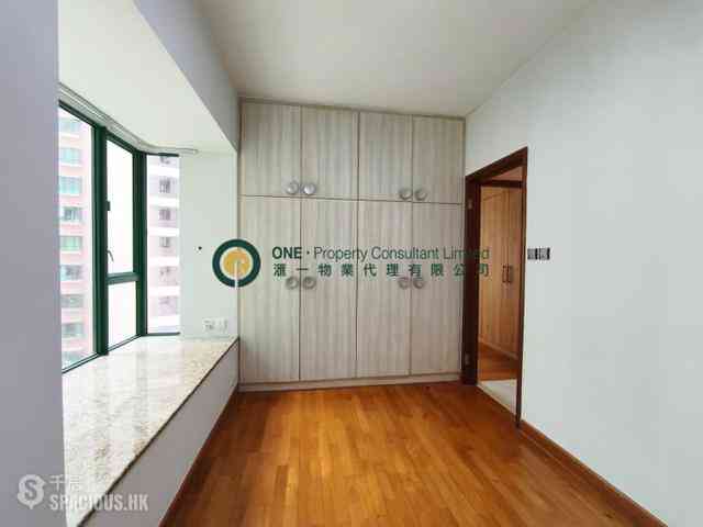 Mid Levels Central - Hillsborough Court 08