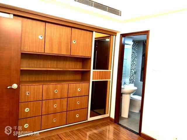 Wan Chai - Suncrest Tower 09