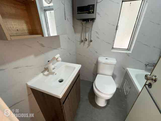 Quarry Bay - Kornhill Garden Block 10 07