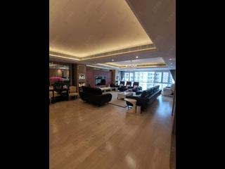Mid Levels Central - Elegant Garden 03