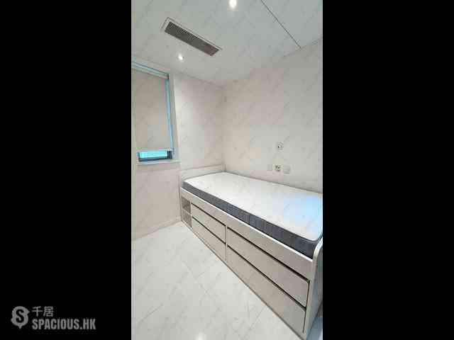 Mid Levels Central - Regence Royale Tower 1 09