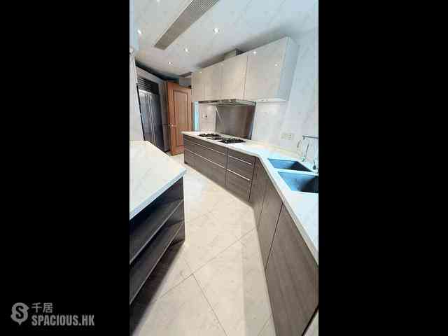 Mid Levels Central - Regence Royale Tower 1 12