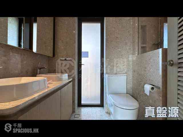 Shau Kei Wan - Island Garden 08