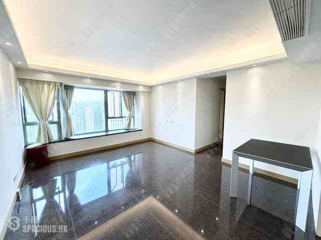 Wan Chai - Royal Court 04