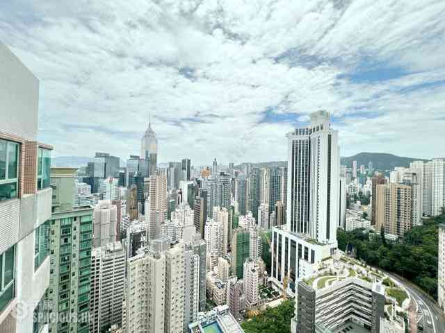 Wan Chai - Royal Court 22