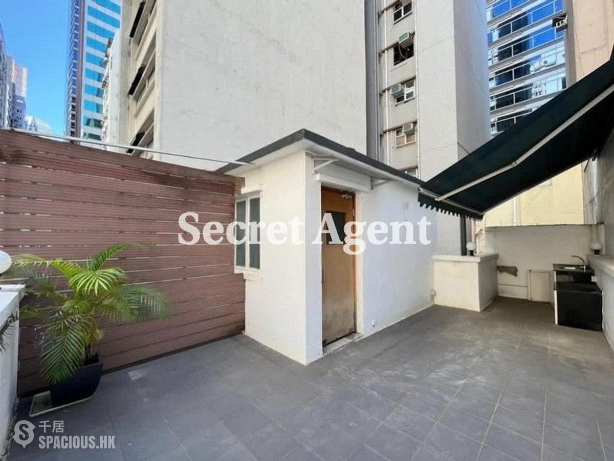 Sheung Wan - 109-111, Wing Lok Street 01