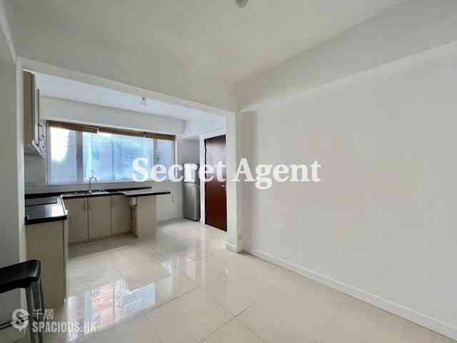Sheung Wan - 109-111, Wing Lok Street 03