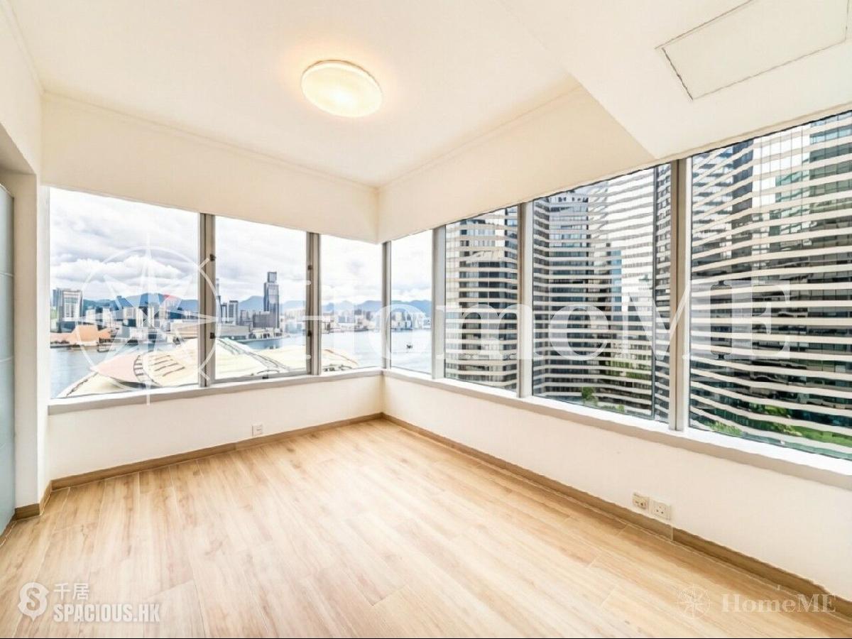 Wan Chai - Convention Plaza Apartments 01