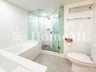 Wan Chai - Convention Plaza Apartments 08