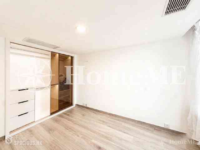 Wan Chai - Convention Plaza Apartments 10